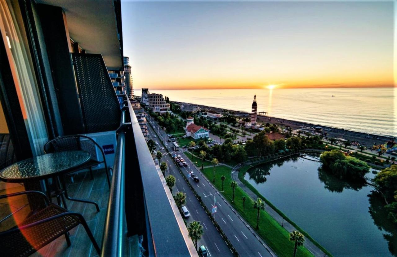 Downtown Centre In Batumi Aparthotel Orbi City In 바투미 외부 사진